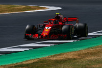 フェラーリのライコネン(写真)は、予選で0.098秒ポールに届かず3位。レースではハミルトンとの接触や10秒ペナルティーなどで表彰台から外れるも、最後の追い上げで3位まで挽回しゴール。レース後、接触の責任が自分にあることを素直に認めていた。(Photo=Ferrari)