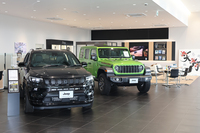 「ジープつくば」の店内。閑散としているわけではなく、外のイベントが盛り上がっているため人がいない。