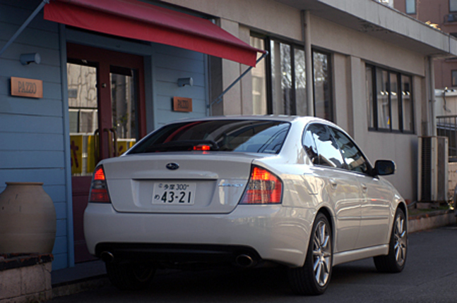 【スペック】全長×全幅×全高=4635×1730×1435mm/ホイールベース=2670mm/車重=1430kg/駆動方式=4WD/2リッター水平対向4DOHC16バルブターボ・インタークーラー付き(280ps/6400rpm、35.0kgm/2400rpm)/車両本体価格=302万4000円(テスト車=331万8000円)