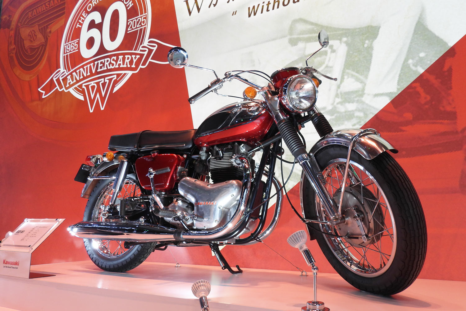 カワサキは「W」シリーズの60周年記念展示を実施 「Z900RS」の大幅改良