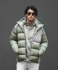 ARTA CVSTOS DOWN JACKET
最高品質のポーランド産ホワイトグース(95%)を使用した、芯のない柔らかさが特徴の軽量ダウンジャケット。13万2000円。