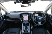 インテリアの基本デザインはベースとなった「レヴォーグ」を踏襲するが、アッシュの内装色とカッパーのコントラストステッチが「レイバック」専用となる。