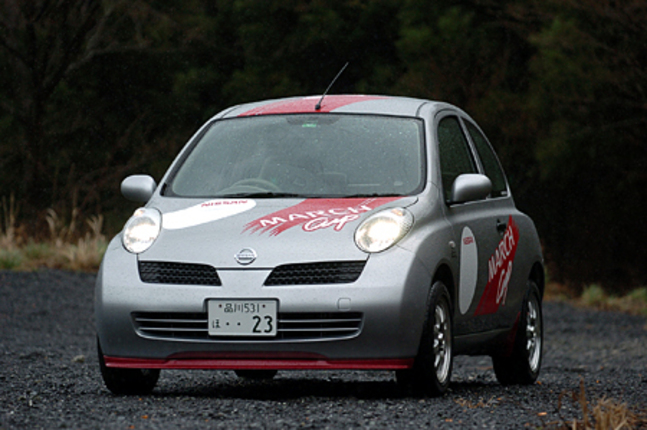 【スペック】マーチ S-tune Complete 3ドア(5MT):全長×全幅×全高=3695×1660×1505mm/ホイールベース=2430mm/車重=890kg/駆動方式=FF/1.2リッター直4DOHC16バルブ(90ps/5600rpm、12.3kgm/3200rpm)/車両本体価格=162万5400円(テスト車=211万7640円/フライホイール=3万7800円/クラッチディスク=1万5750円/クラッチカバー=1万8900円/「G-ATTACK R-tune」サスペンションキット=9万4500円/ブレーキパッド=1万4700円/ブレーキホース=2万790円/ボディデカール=10万5000円/スポーツシート(2脚)=18万4800円)
