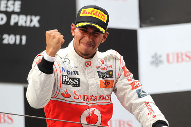 マクラーレンのルイス・ハミルトンが今季初優勝。昨年8月末のベルギーGP以来となる勝利は、これまで2連勝していたレッドブルのセバスチャン・ベッテルをコース上でオーバーテイクして手に入れた格別なものだった。(Photo=McLaren)