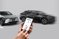 スマートフォンを使って車外からのリモート駐車・出庫が可能となる機能も利用できる。