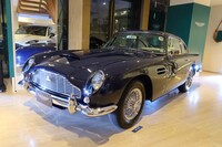 映画『007/ゴールドフィンガー』の劇中車としても知られる「DB5」。「これこそ、史上最も美しいスポーツカー」とライヒマン氏。