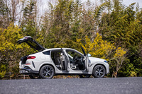 「X6 xDrive35d Mスポーツ」のボディーサイズは全長×全幅×全高=4955×2005×1695mm、ホイールベースは2975mm。車重は2270kgと発表されている。