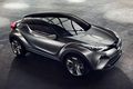 トヨタのクロスオーバー車、C-HRコンセプト上陸【東京モーターショー2015】