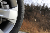 長年にわたりオールシーズンタイヤを積極的に手がけてきたグッドイヤー。今回試走した「アシュアランス ウェザーレディー」は同社の新製品にあたり、日本では2018年8月に発売された。