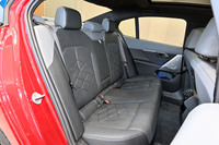 新型「BMW 5シリーズ」が日本上陸 BEVの「i5」と4気筒エンジン車のみをラインナップの画像