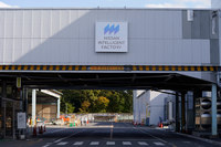 技術革新により、自動車の生産工場が、より多くの人にとって「働きたい」と思える場所になることに期待したい。