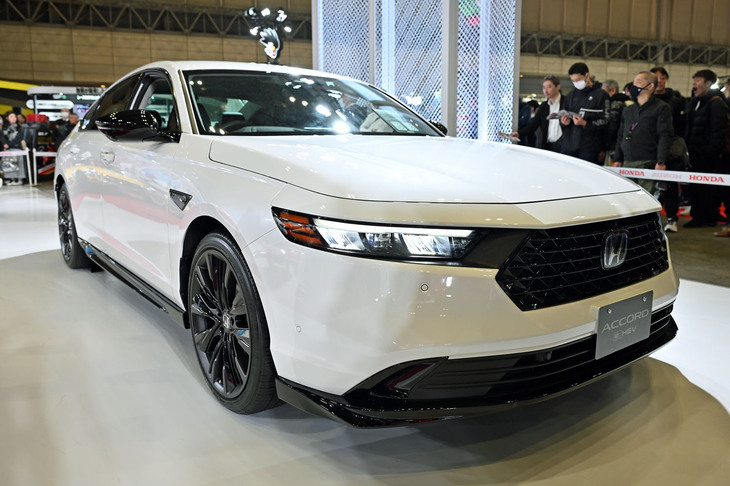 ホンダ・アコードe:HEVスポーツライン