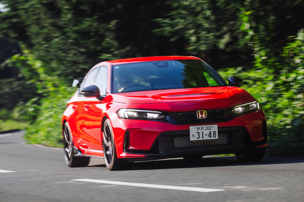 ホンダ・シビック タイプRレーシングブラックパッケージ（FF/6MT