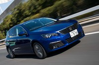 高速道路上ではコンスタントに20km/リッター以上の平均燃費を示していた「308アリュールBlueHDi」だが、山岳路も含めて212kmを走行した今回のテストでは、最終的に満タン法で14.7km/リッターという結果となった。