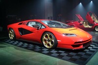 2021年8月に公開されるや、スーパーカーファンを大いに沸かせたランボルギーニの限定車「カウンタックLPI800-4」。国内では2022年6月に初披露された。