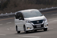 日産セレナe-POWER