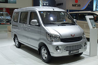 上海GM五菱の「五菱之光」。2009年に中国で最も売れたクルマがこれ。