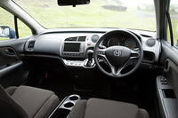 ホンダ・ストリーム1.8X(FF/5AT)／2.0G(FF/CVT)／2.0RSZ(FF/CVT)【試乗速報】の画像