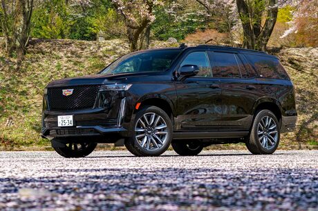 キャデラックのオールラインナップ「CT5／XT4／XT5／XT6／エスカレード」で、桜を求めて430kmのツーリング...