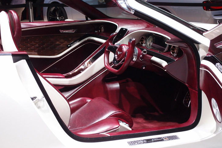 ベントレーEXP 12 スピード6e