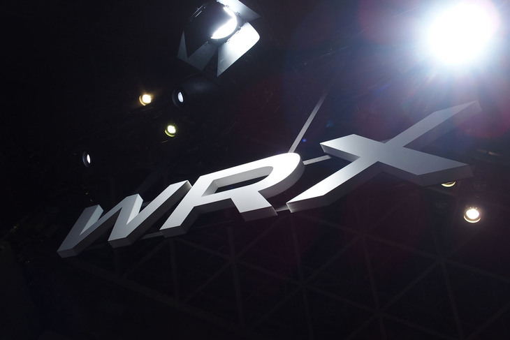 スバルブースの様子。