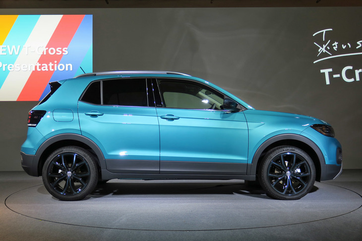 フォルクスワーゲンTクロスTSI 1stプラス（サイドビュー）