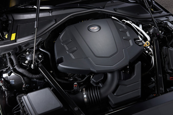 日本仕様の「CT6」に搭載される、自然吸気の3.6リッターV6エンジン。340psの最高出力と39.4kgmの最大トルクを発生する。