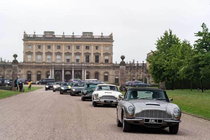 1泊2日、約800kmのツーリングへと出発する7台のアストンマーティン。筆者は今回、「DB4」「DB6ヴォランテ」「DB11ヴォランテ」「DB11 AMR」の4台をドライブした。