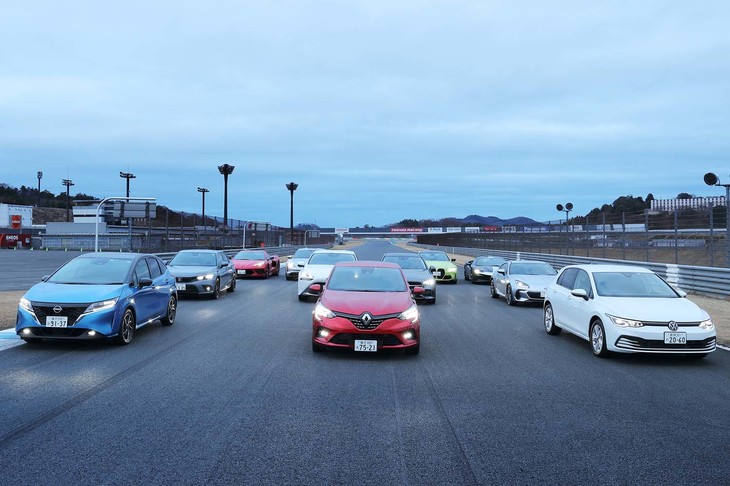 2021年のノミネート車にツインリンクもてぎで一気乗り。選ばれし11台だけに、投票した編集記者たちも大いに悩んだようです。（photo：北畠主税）