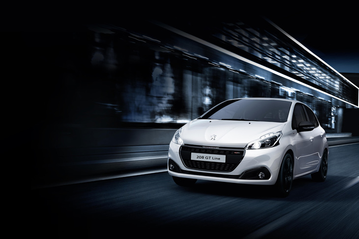 プジョー208 GTライン ブラックパック