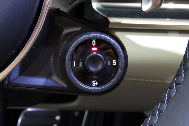 ポルシェ・パナメーラ ターボ（ステアリングホイール）