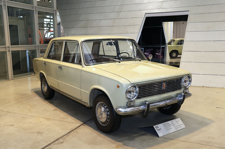 「ジグリ」初期型。4気筒OHVエンジンの最高出力は60HP/5600rpm、最高速度は140km/hであった。