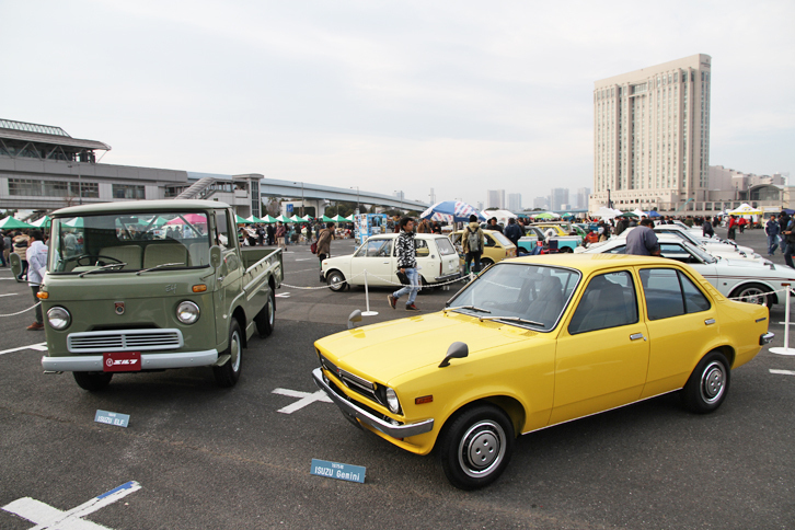 コンクールデレガンスにちなみ、いすゞ自動車所有の1964年「エルフ」と75年「ジェミニ1600LT」が特別展示された。いずれも『webCG』でリポートした、2016年末にいすゞ自動車藤沢工場で開かれた「いすゞヒストリックカー撮影会」に登場した車両である。