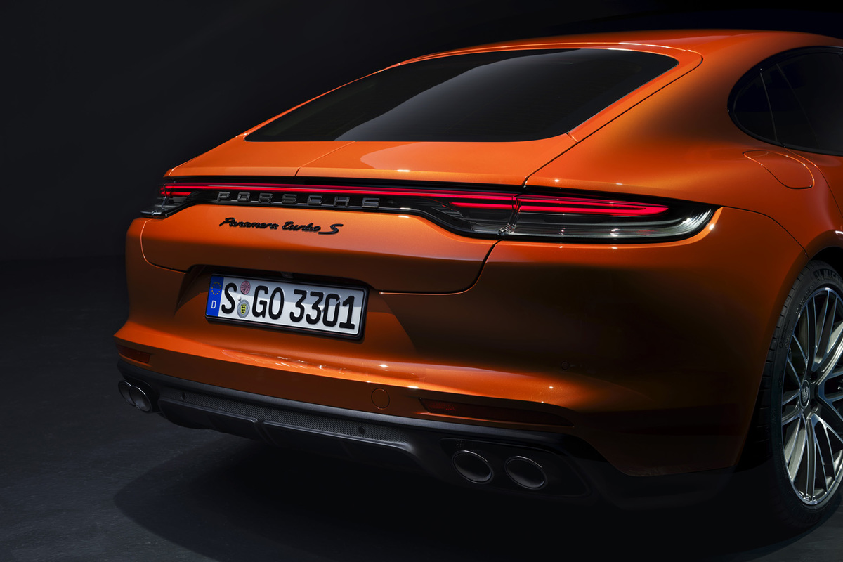 純正 Porsche ポルシェ パナメーラ ターボ 971 21インチ