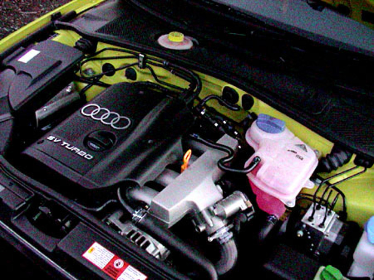 アウディA4 1.8Tクワトロ（5MT）【ブリーフテスト】 アウディA4 1.8T