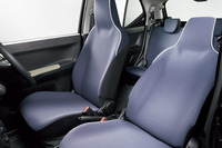 「マツダ・キャロルGS」のシート。表皮のカラーを変更している。