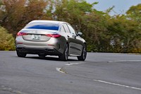 「リアアクスルステアリング」は全グレードにオプション設定されている。駐車やUターンなどのシーンでは効果を如実に感じ取れるはずだ。