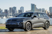 「クラウン エステート」は米国でも「クラウン シグニア」という車名で販売されている。