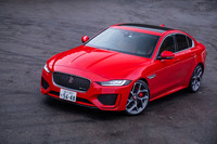 ラインナップから読み解くジャガーのいま【XE＆XF×サトータケシ】
