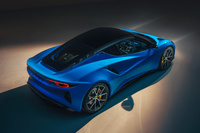 ロータスが新型車「エミーラ」を発表　新世代製品群の旗手を担う第1弾モデルの画像