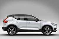 「ボルボXC40」のサイドビュー。