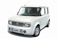 「日産キューブ」四季をデザインしたインテリアの特別仕様車