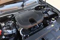 ディフェンダー130アウトバウンド（4WD/8AT）／フィアット・ドブロ（FF/8AT）／アバルト500eツーリスモ カブリオレ（FWD）【試乗記】の画像