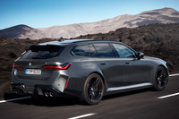 BMWが「M5ツーリング」を日本導入　システム最高出力727PSの高性能スポーツワゴンの画像
