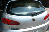 写真をクリックすると、シートの倒れる様が見られます。