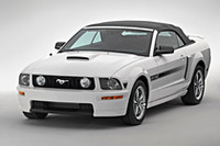 夏頃限定車として発売されそうなマスタング・カリフォルニアスペシャル