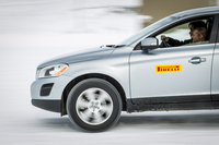 テスト車の「ボルボXC60」。