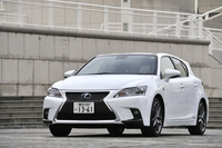 レクサスCT200h“Fスポーツ”