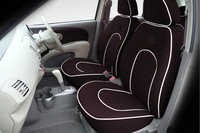 高級皮革「カレドニアンレザー」が用いられるインテリア。