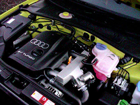 アウディA4 1.8Tクワトロ（5MT）【ブリーフテスト】 アウディA4 1.8T